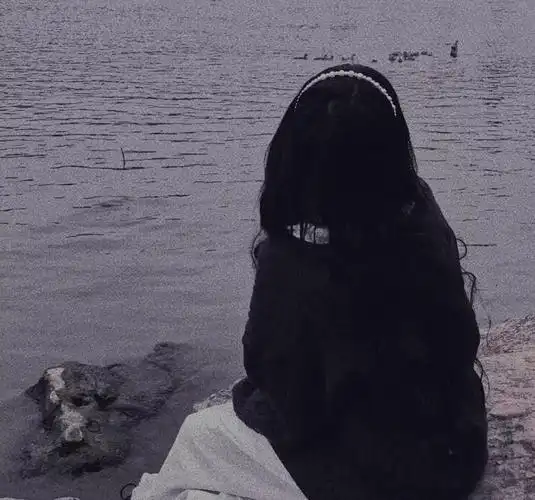 进来拿丧系伤感忧郁丧系真人女生头像