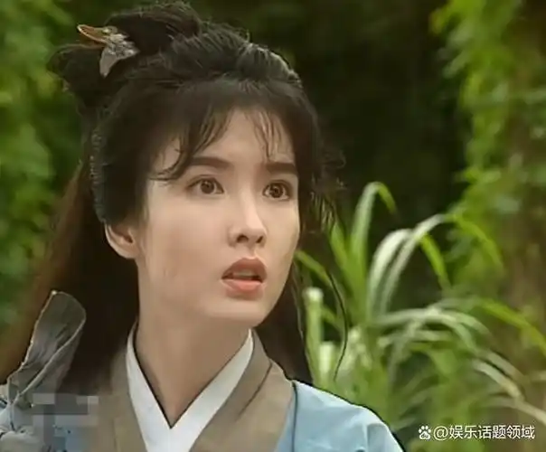 周慧敏年轻时长相纯净的像只小白兔