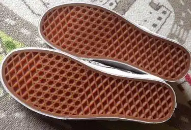 原单椰子鞋华夫底是什么样的 华夫底是牛筋的吗