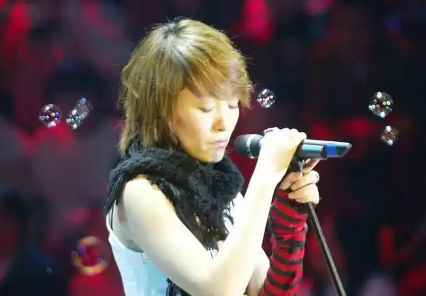 长了一张"不好惹的脸"的5位女星,个个面相很凶,看着就发怵