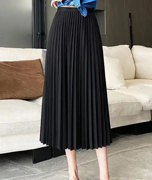 今年流行穿黑色百褶半身裙,穿出时尚潮流感|上衣|裙子|复古|搭配技巧