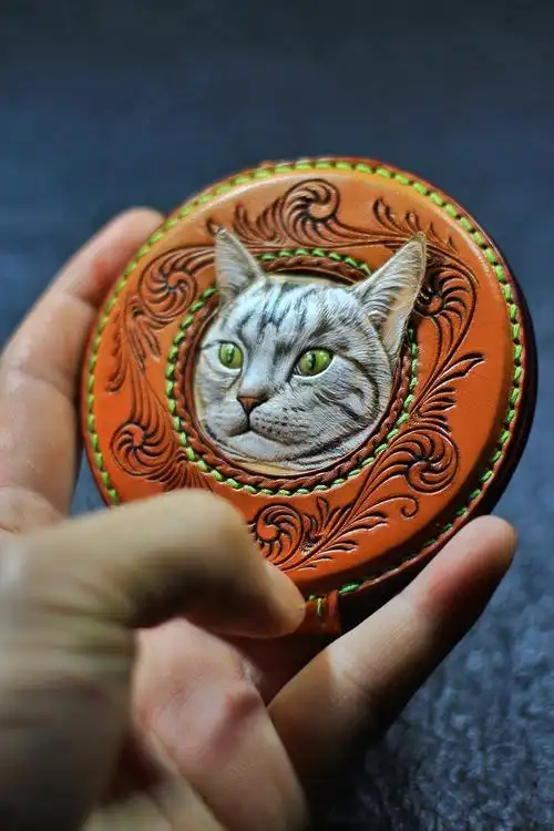 皮雕作品化妆镜