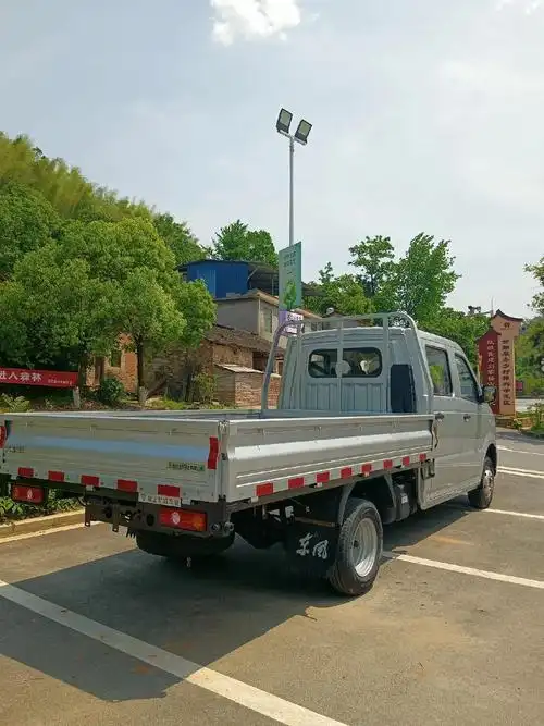 东风小霸王w18双排 搭载东安1