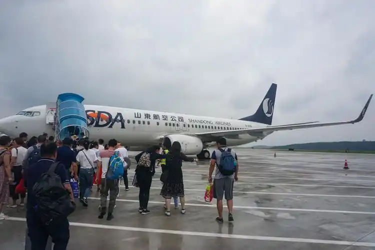 四川绵阳机场实拍,带你近距离接触飞机