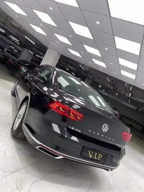 20 万品牌:迈腾表显里程1-3万公里上牌时间2021-07排放标准1.