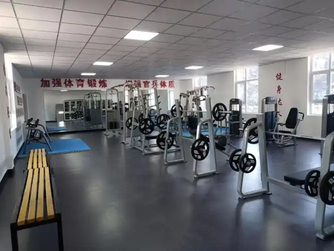 古交市为驻地部队援建文体活动室