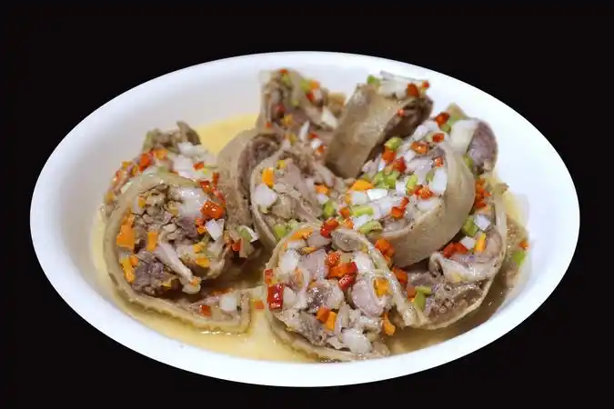 新疆喀什地区特色美食羊肚包肉