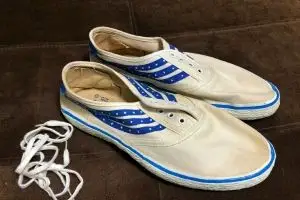 怀旧老款回力牌 79型运动网球鞋 ,90年代怀旧产品,适合收