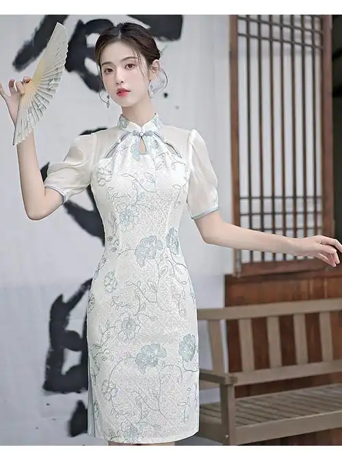 新中式旗袍小清新年轻款蕾丝时尚减龄小个子日常改良中国风连衣