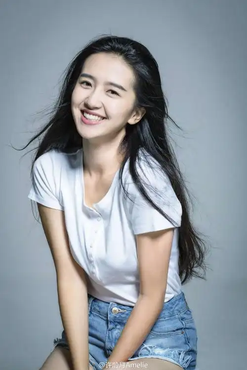 242 美女演员一一许龄月