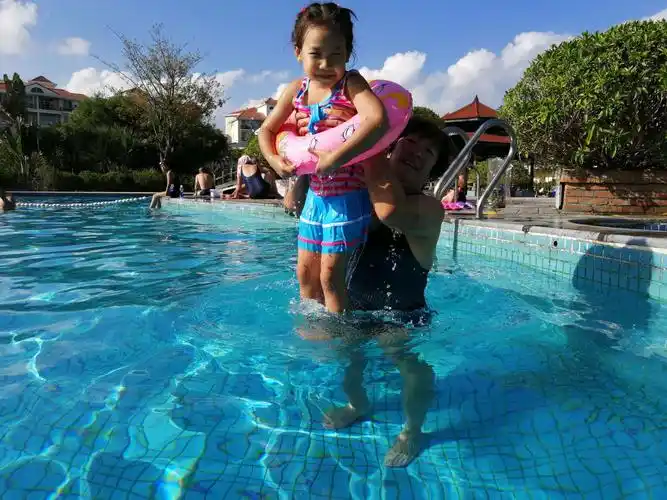 海南省琼海市,天来泉泡温泉游泳之一