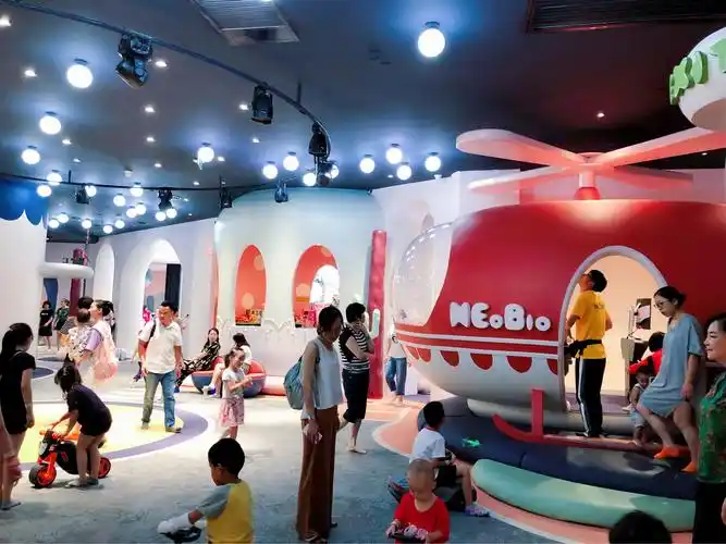 瞿夕然杭州奈尔宝家庭中心游玩