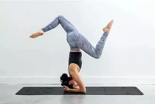 正位瑜伽——头肘倒立式