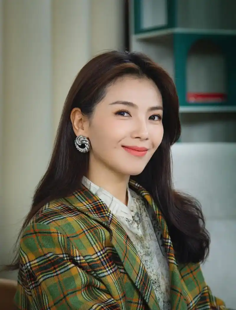 45岁刘涛近照大变样,网友直呼:认不出!