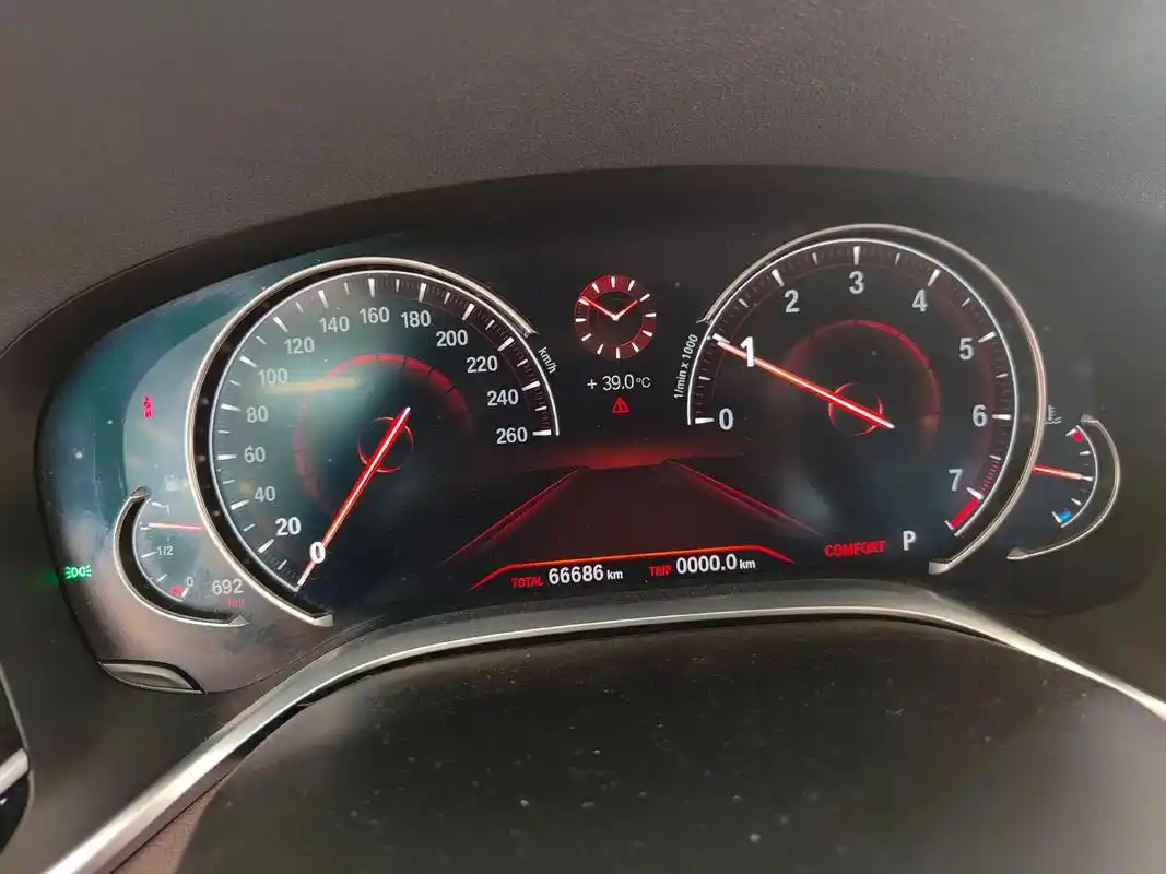 宝马冷却液报警.宝马  bmw  730 客户反映:冷却液缺 - 抖音