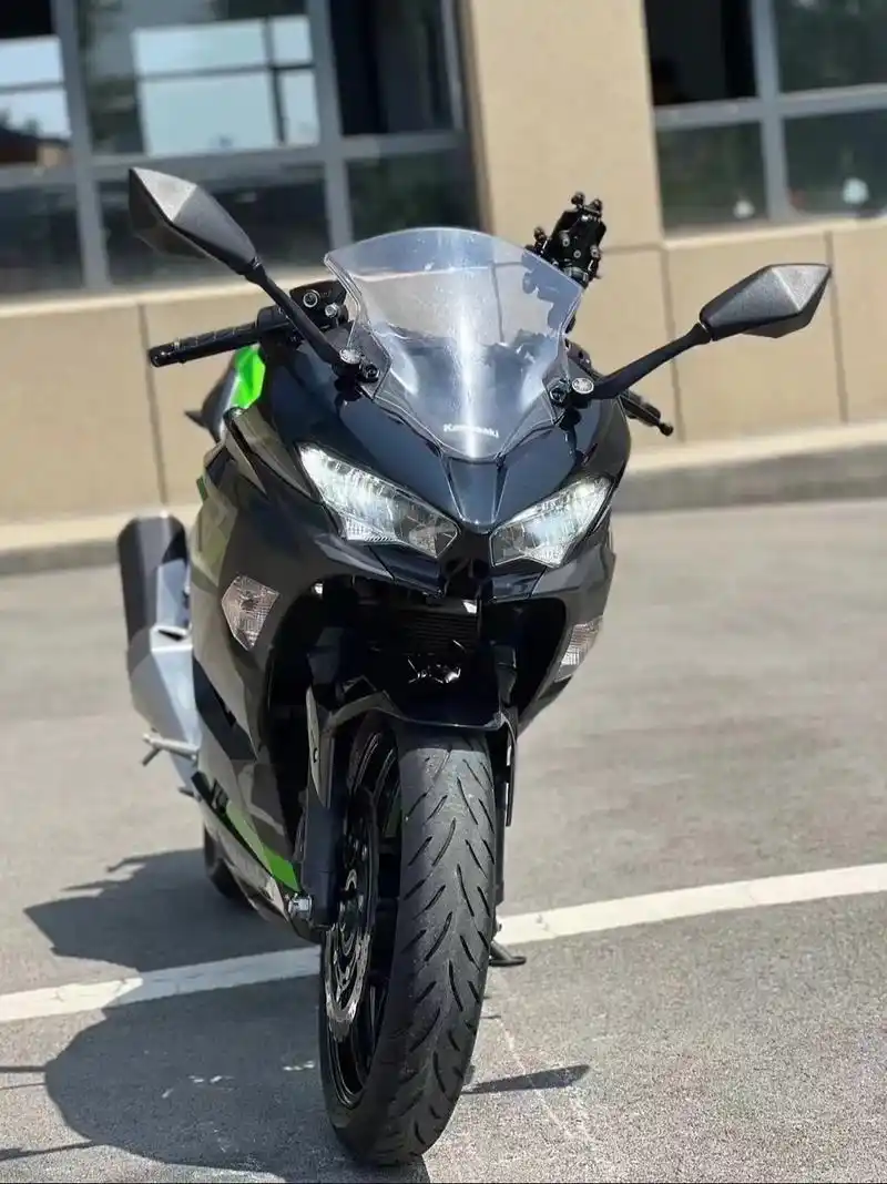 型号:川崎ninja400(进口大贸)年份:2023.4月 - 抖音