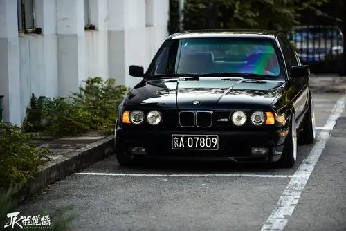 一台老宝马,完美诠释了"修旧如旧"