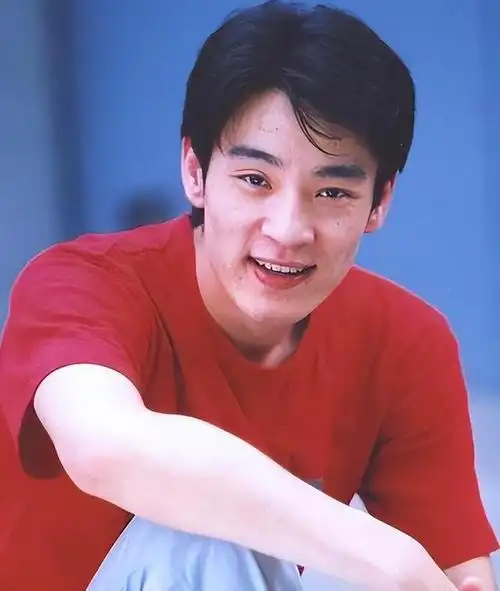 娶过郝蕾,爱过王珞丹,负了殷桃,38岁的李光洁又娶小12岁的她