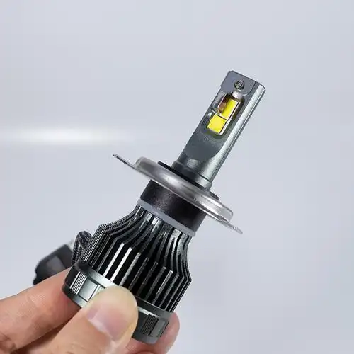 摩托车led大灯适用铃木uy125台铃雅迪电动车灯泡摩托车车灯