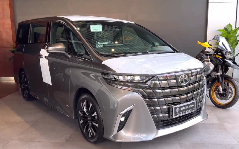 2023款丰田埃尔法 外观和内饰细节