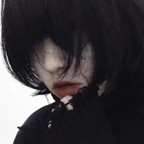 女生头像很丧的黑暗系列真人 女生头像图片大全 -【爱个性】