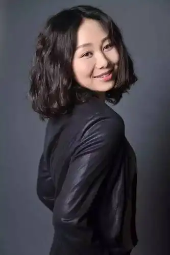 【美图】一组美图认识斯琴塔娜:颜美声甜的实力唱将