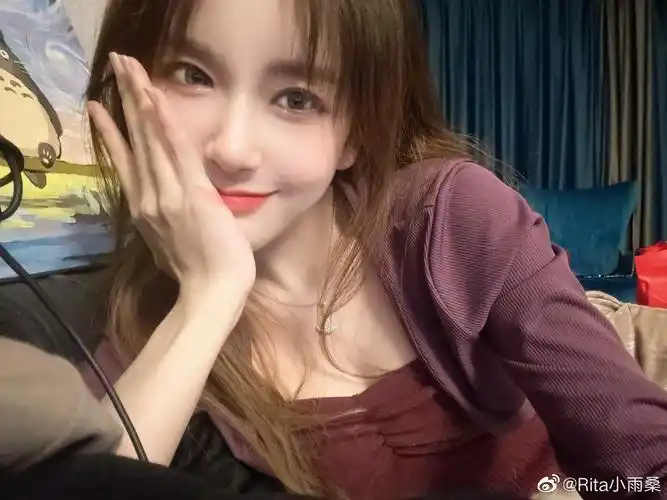 解说rita晒照发个照片喜庆一下