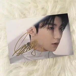 王源签名照,一张包邮.王源亲笔签名照 粉丝福利!王源亲笔签名