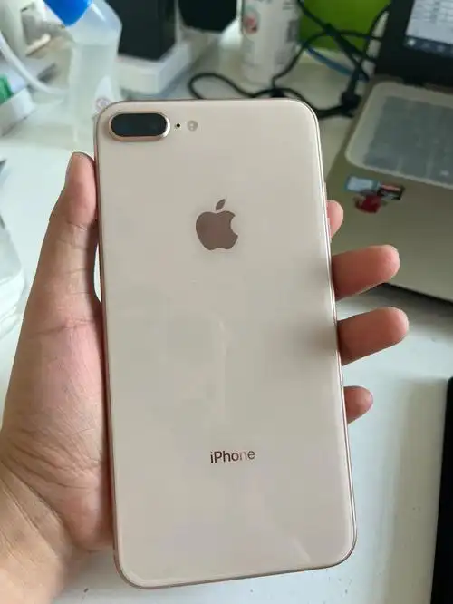 出自用粉色iphone8p