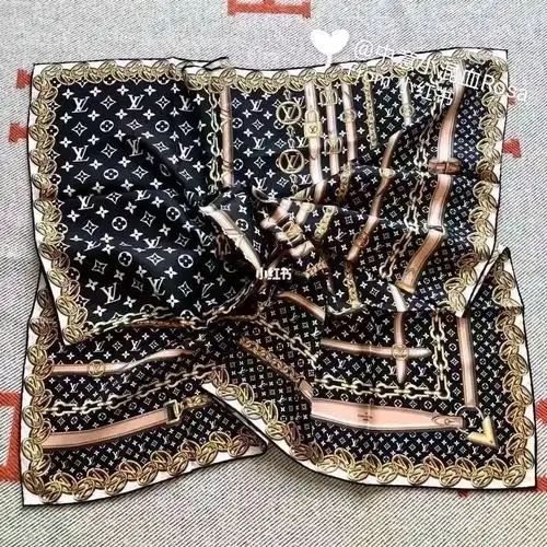 lv爆款老花方巾 尺寸90*90 多种带法  原价375欧 好价9215意大利