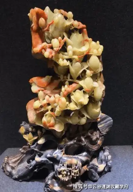 随着收藏家和艺术品投资者对青田石的青睐,其市场价格不断攀升.