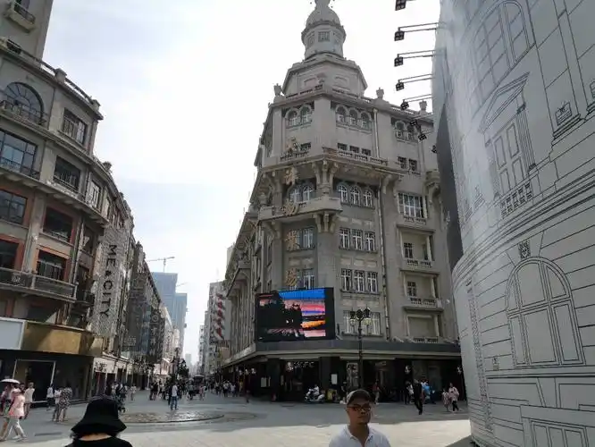 原创天津若成网红城市海河可能会最先爆红游客都会去劝业场