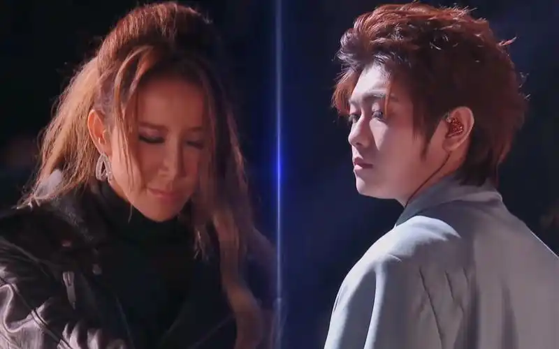 李玟王泽鹏《永不失联的爱》,你忍痛含泪唱完,让人无法释怀