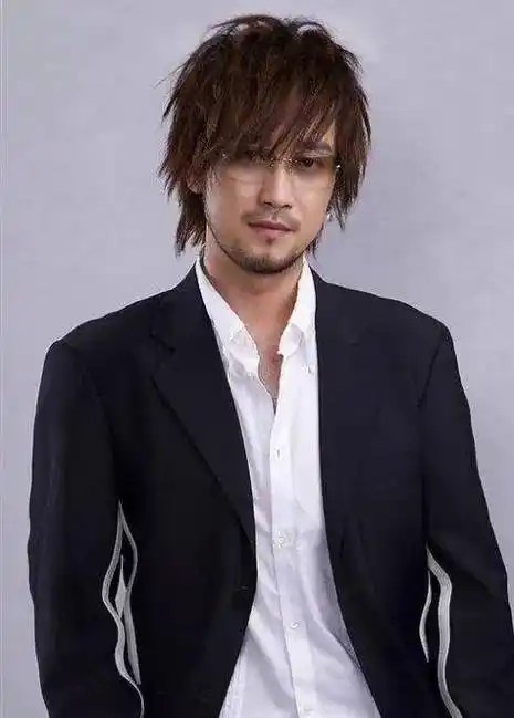 从"小刚"到周传雄,经历了什么?