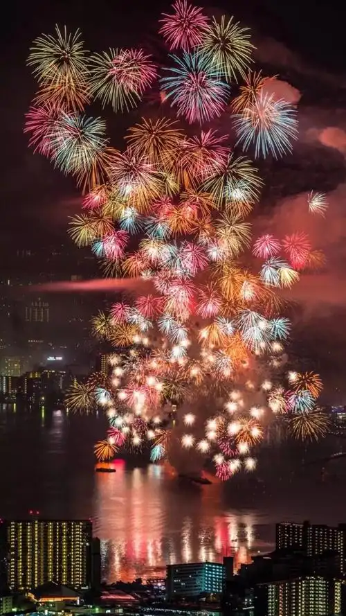 超级漂亮的烟花微信聊天壁纸