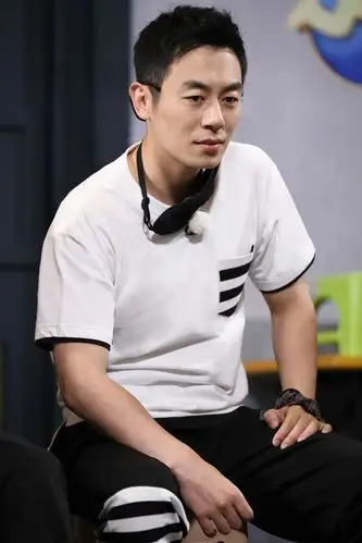 朱亚文《奔跑吧》脱袜大战pk林峯 猫鼠游戏谜底即将揭晓