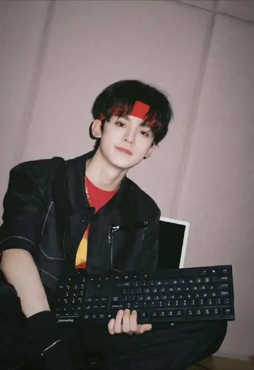 tf三代的@tf家族-左航  让你拥有全宇宙独一只的粘人小猫咪00