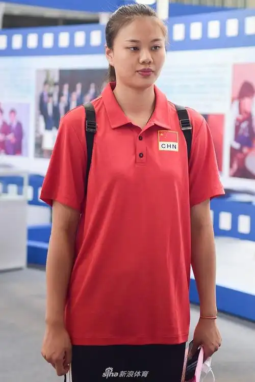 中国女排体育文化展开幕 龚翔宇助阵