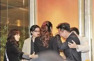 ">陈浩民 /a>与 a target="_blank" href="/item/马德钟/2506700"