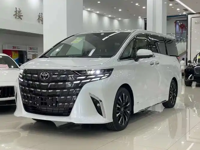 全新丰田埃尔法正式上市售8990万元起