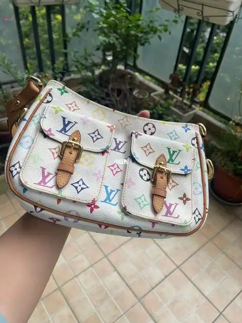 lv白三彩单肩包腋下包村上隆合作款