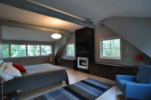 斜顶阁楼卧室吊顶现代简约装修设计效果图