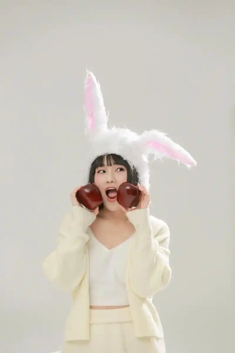 可爱的小兔子来啦#图文伙伴 - 抖音