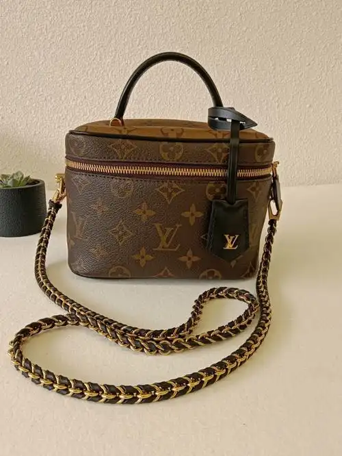 保守98新lvvanity经典老花拼色化妆包