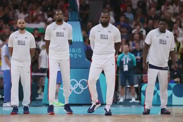 最近,德雷蒙德格林还豪言,2024年的美国男篮梦之队,是美国男篮历史上