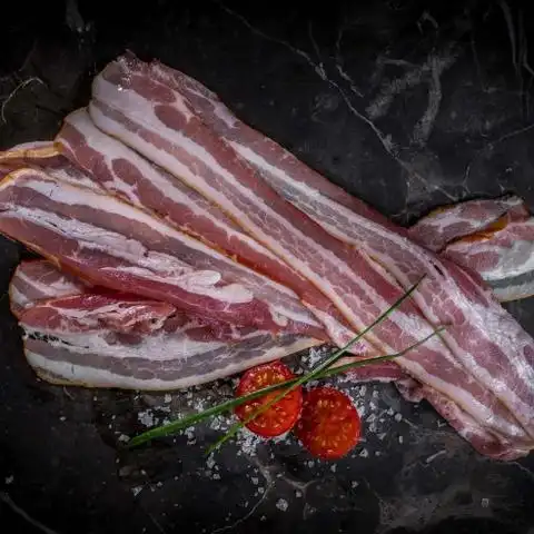 streaky bacon sliced