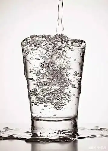 为人处世,不要追求完美;月满则亏,水满则溢!