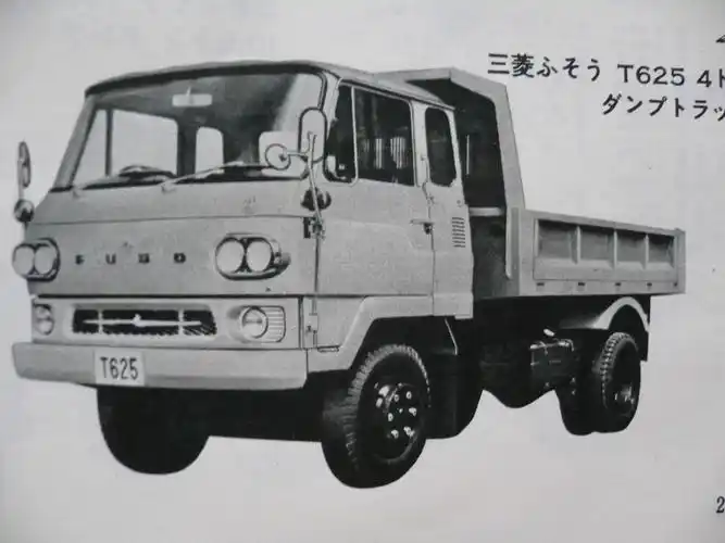日产ud卡车日产ud[最大速度95km,输出220hp,扭矩83kg,负载能力12000kg