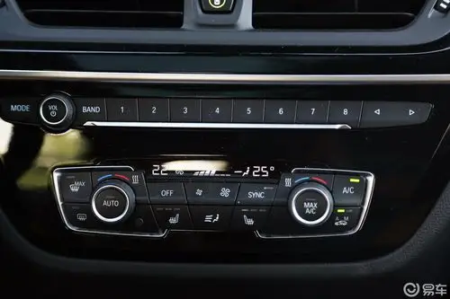 【宝马1系2017款125i 运动版空调汽车图片-汽车图片大全】-易车