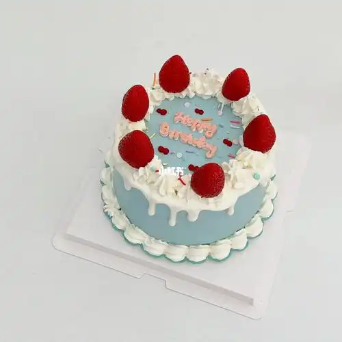 6寸草莓蛋糕淋面蛋糕
